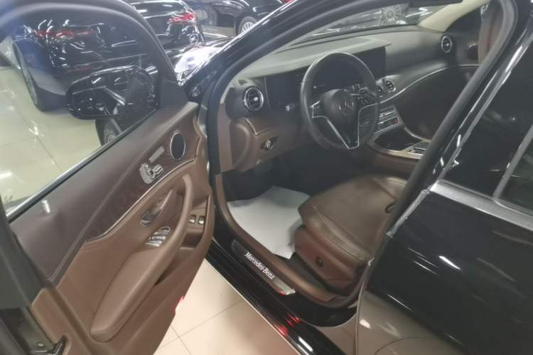 Used Mercedes-Benz E-Class New Energy 2022 Restyled E 350 e L Plug-in Hybrid Sedan Driver Seat
