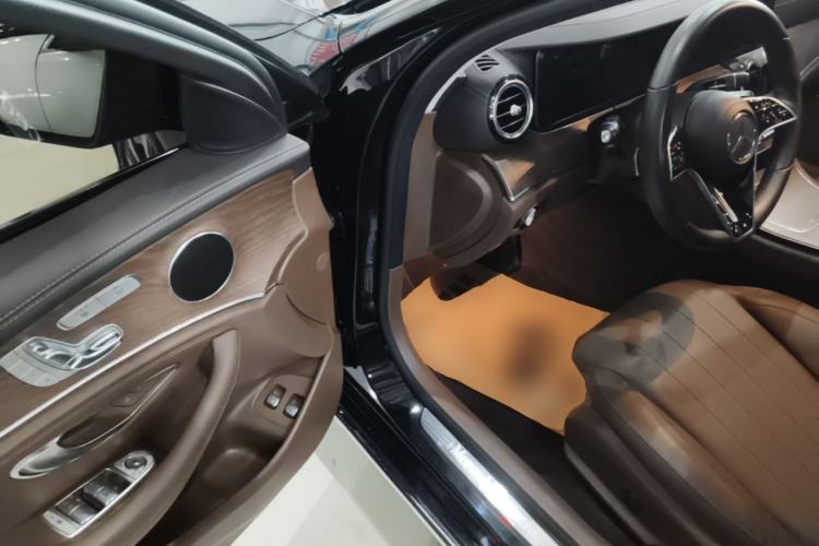 Used Mercedes-Benz E-Class New Energy 2022 Facelift E 350 e L Plug-in Hybrid Sedan Driver Seat