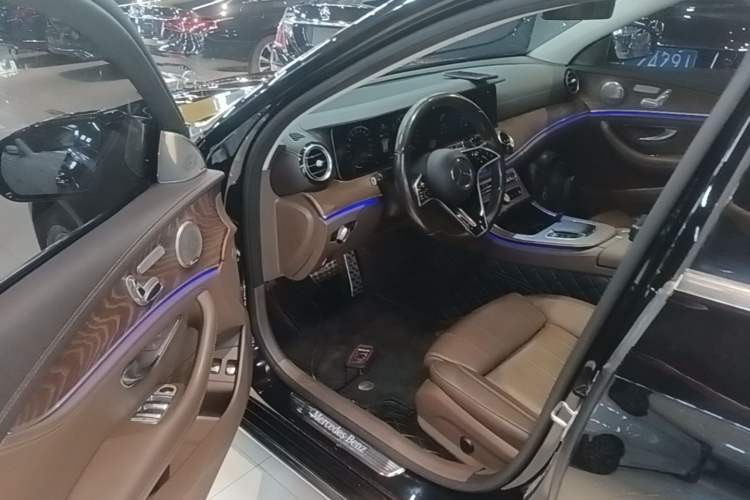 Used Mercedes-Benz E-Class New Energy 2022 Second Facelift E 350 e L Plug-in Hybrid Sedan Driver Seat