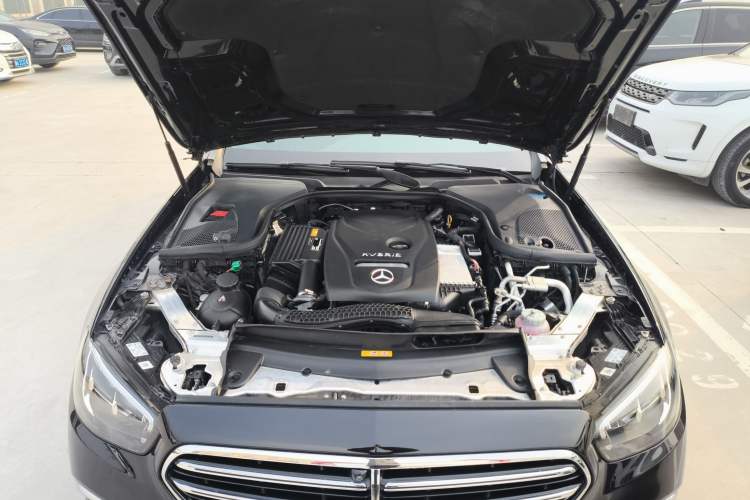 Used Mercedes-Benz E-Class New Energy 2022 Second Facelift E 350 e L Plug-in Hybrid Sedan Engine Bay