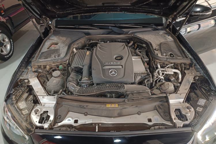 Used Mercedes-Benz E-Class New Energy 2022 Second Facelift E 350 e L Plug-in Hybrid Sports Sedan Engine Bay