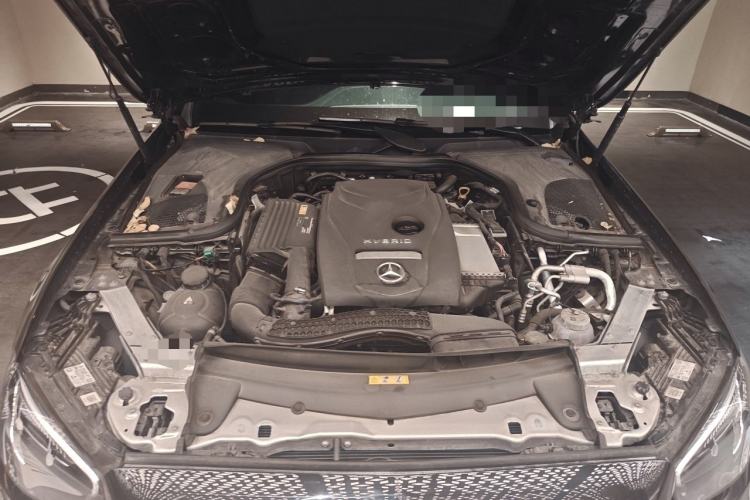 Used Mercedes-Benz E-Class New Energy 2022 Restyled E 350 e L Plug-in Hybrid Sports Sedan Engine Bay