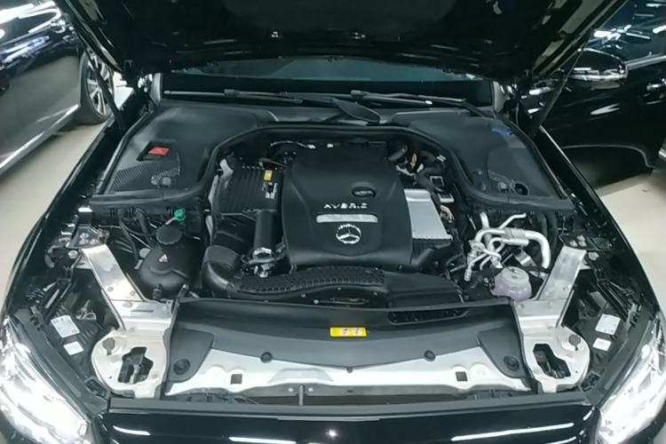 Used Mercedes-Benz E-Class New Energy 2022 E 350 e L Plug-in Hybrid Sedan Engine Bay