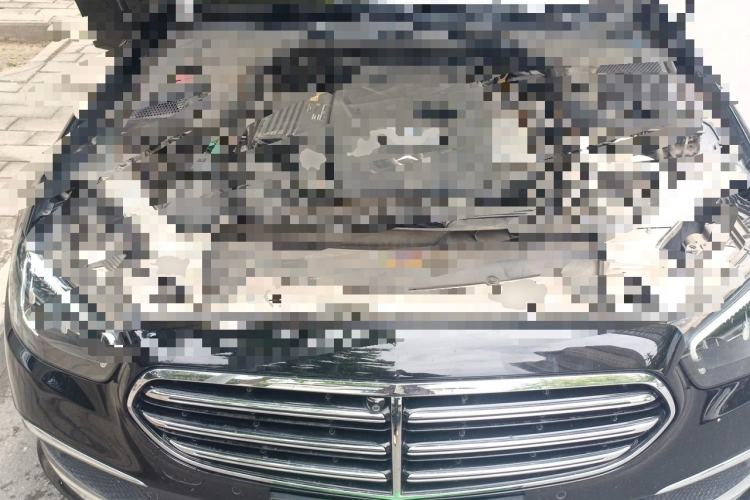 Used Mercedes-Benz E-Class New Energy 2022 Restyled E 350 e L Plug-in Hybrid Sedan Engine Bay