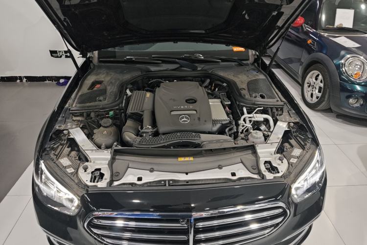 Used Mercedes-Benz E-Class New Energy 2022 Second Facelift E 350 e L Plug-in Hybrid Sedan Engine Bay