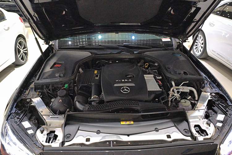 Used Mercedes-Benz E-Class New Energy 2022 Restyled E 350 e L Plug-in Hybrid Sedan Engine Bay
