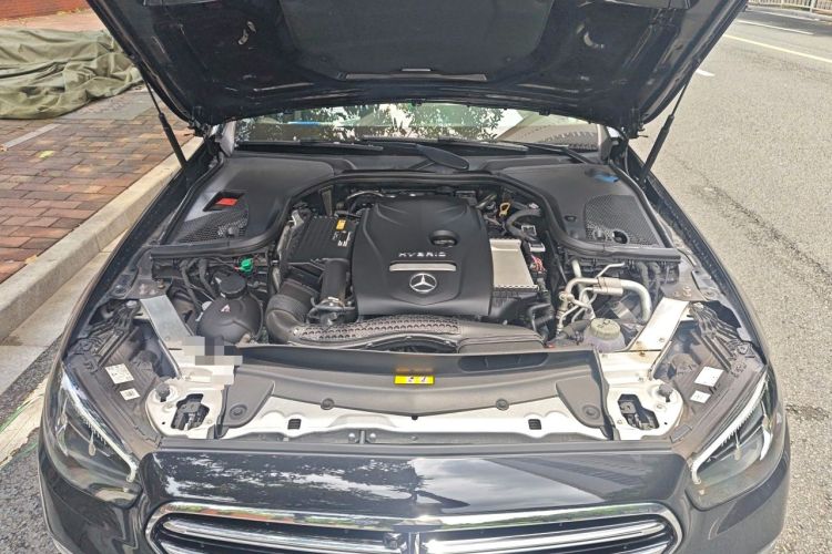 Used Mercedes-Benz E-Class New Energy 2022 Restyled E 350 e L Plug-in Hybrid Sedan Engine Bay