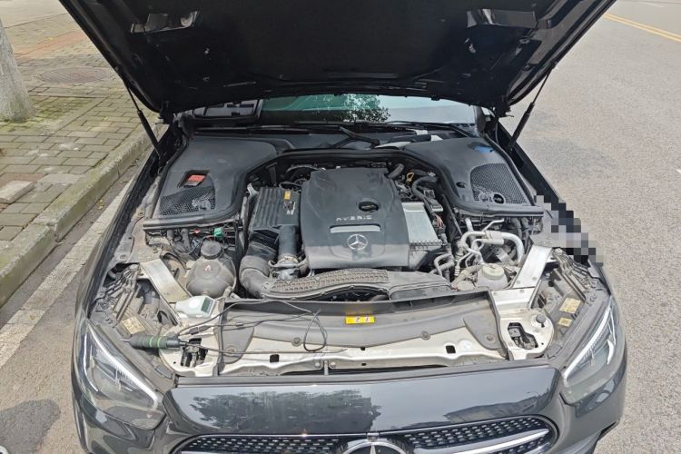 Used Mercedes-Benz E-Class New Energy 2022 Restyled E 350 e L Plug-in Hybrid Sports Sedan Engine Bay