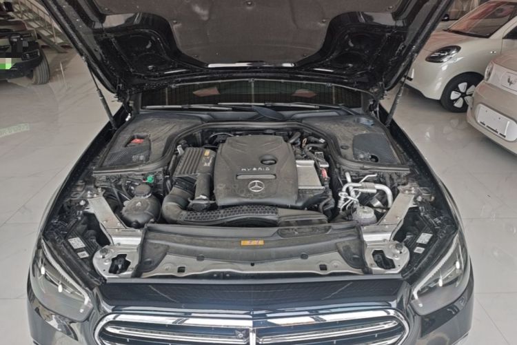 Used Mercedes-Benz E-Class New Energy 2022 Second Facelift E 350 e L Plug-in Hybrid Sports Sedan Engine Bay
