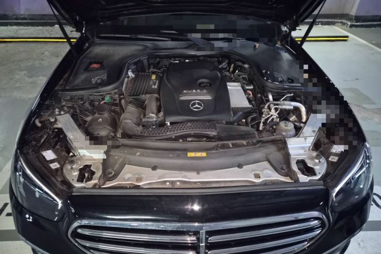 Used Mercedes-Benz E-Class New Energy 2022 Restyled E 350 e L Plug-in Hybrid Sedan Engine Bay