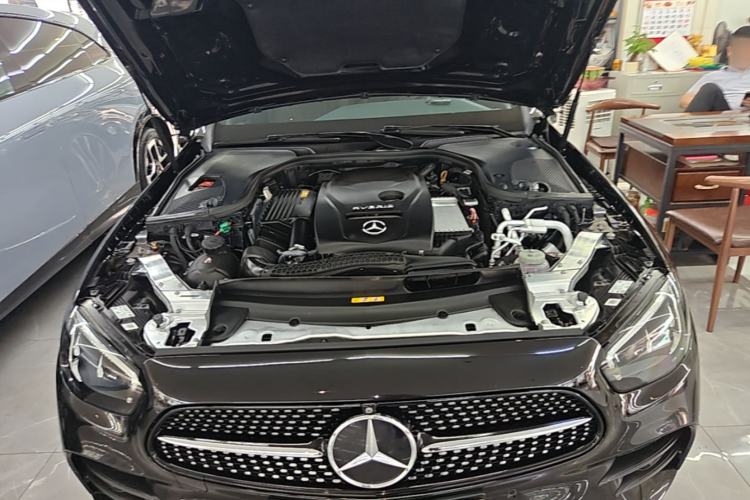 Used Mercedes-Benz E-Class New Energy 2022 Restyled E 350 e L Plug-in Hybrid Sports Sedan Engine Bay