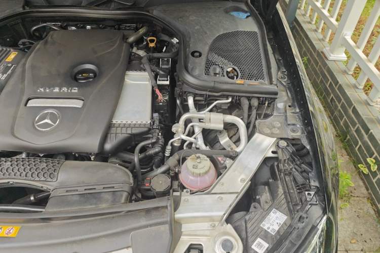 Used Mercedes-Benz E-Class New Energy 2022 Second Facelift E 350 e L Plug-in Hybrid Sports Sedan Engine Bay Left
