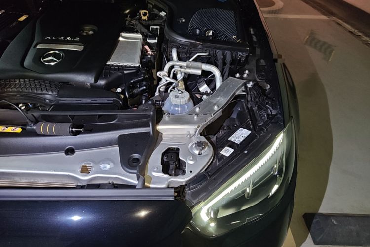 Used Mercedes-Benz E-Class New Energy 2022 Restyled E 350 e L Plug-in Hybrid Sports Sedan Engine Bay Left