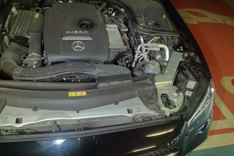 Used Mercedes-Benz E-Class New Energy 2022 Second Facelift E 350 e L Plug-in Hybrid Sports Sedan Engine Bay Left