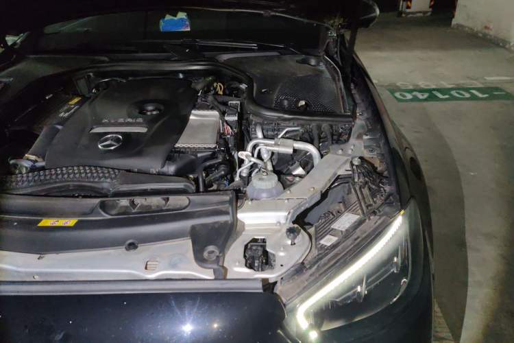 Used Mercedes-Benz E-Class New Energy 2022 E 350 e L Plug-in Hybrid Sports Sedan Engine Bay Left