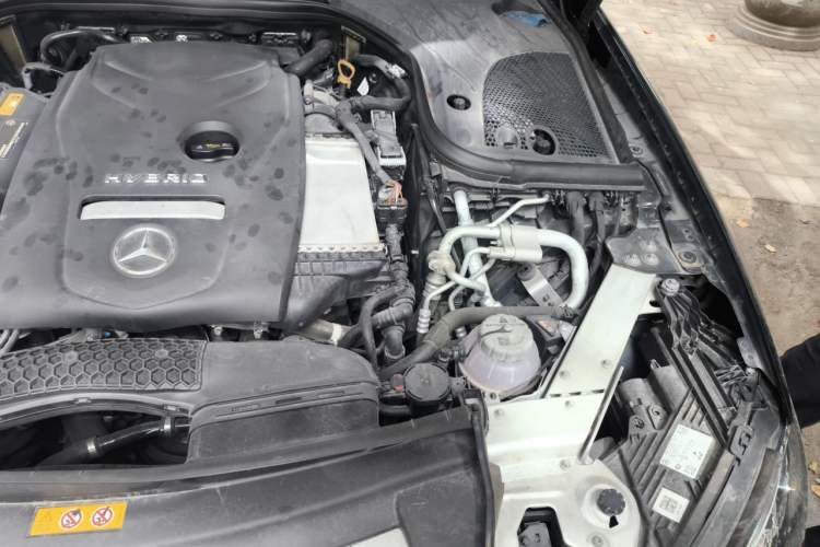 Used Mercedes-Benz E-Class New Energy 2022 Second Facelift E 350 e L Plug-in Hybrid Sedan Engine Bay Left