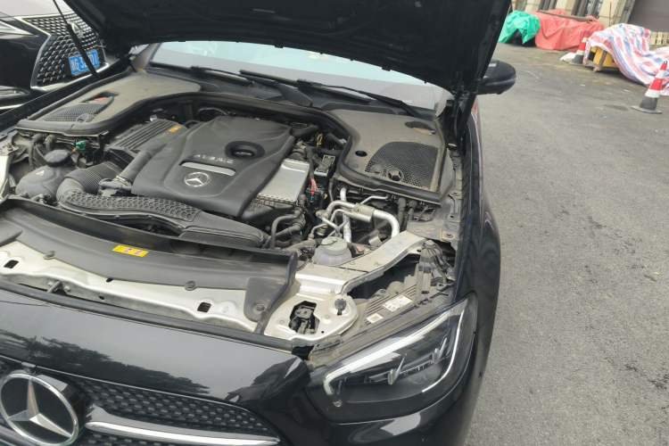 Used Mercedes-Benz E-Class New Energy 2022 E 350 e L Plug-in Hybrid Sports Sedan Engine Bay Left