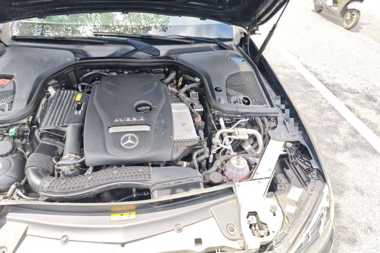Used Mercedes-Benz E-Class New Energy 2022 Second Facelift E 350 e L Plug-in Hybrid Sports Sedan Engine Bay Left