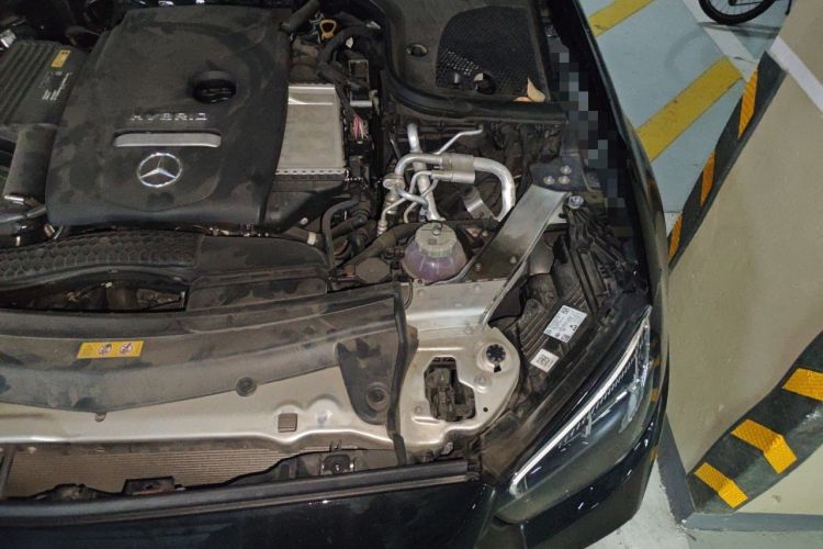 Used Mercedes-Benz E-Class New Energy 2022 E 350 e L Plug-in Hybrid Sports Sedan Engine Bay Left