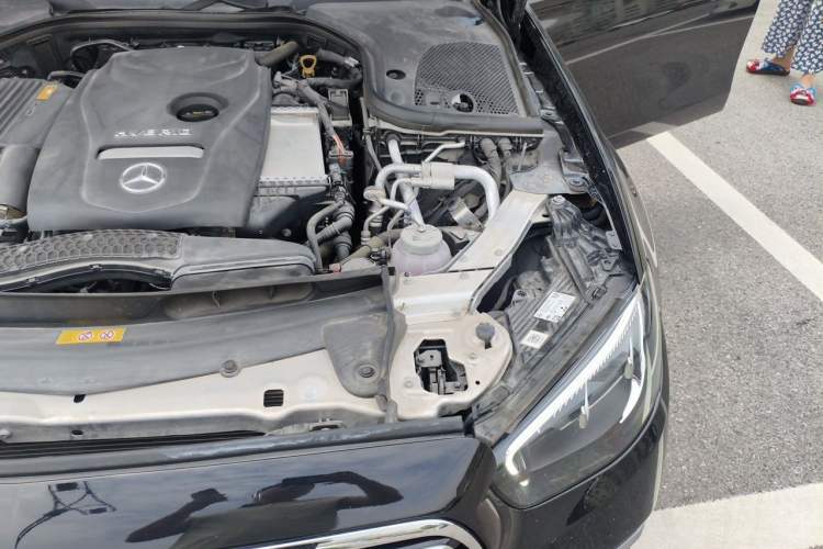 Used Mercedes-Benz E-Class New Energy 2022 Facelift E 350 e L Plug-in Hybrid Sedan Engine Bay Left