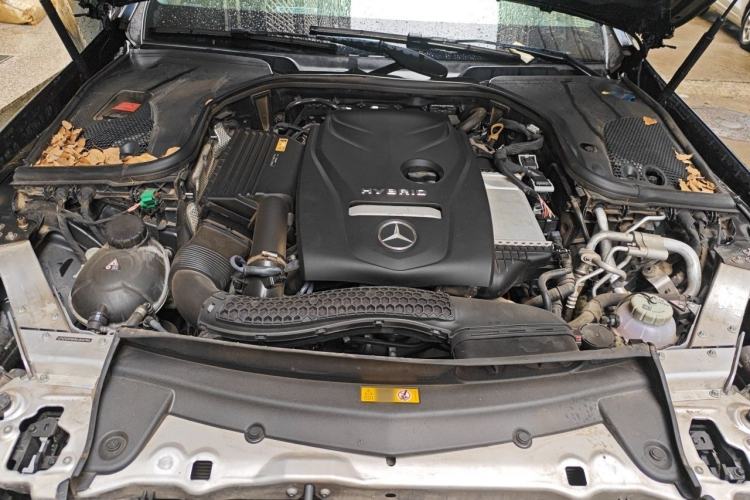 Used Mercedes-Benz E-Class New Energy 2022 Facelift E 350 e L Plug-in Hybrid Sedan Engine Bay