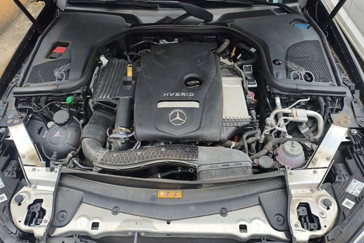 Used Mercedes-Benz E-Class New Energy 2022 Restyled E 350 e L Plug-in Hybrid Sports Sedan Engine Bay