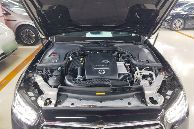 Used Mercedes-Benz E-Class New Energy 2022 Restyled E 350 e L Plug-in Hybrid Sedan Engine Bay