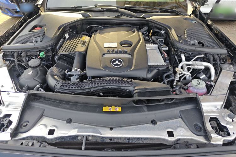 Used Mercedes-Benz E-Class New Energy 2022 Restyled E 350 e L Plug-in Hybrid Sports Sedan Engine Bay