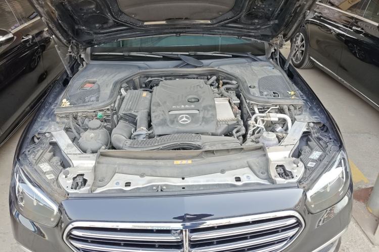 Used Mercedes-Benz E-Class New Energy 2022 Facelift E 350 e L Plug-in Hybrid Sedan Engine Bay