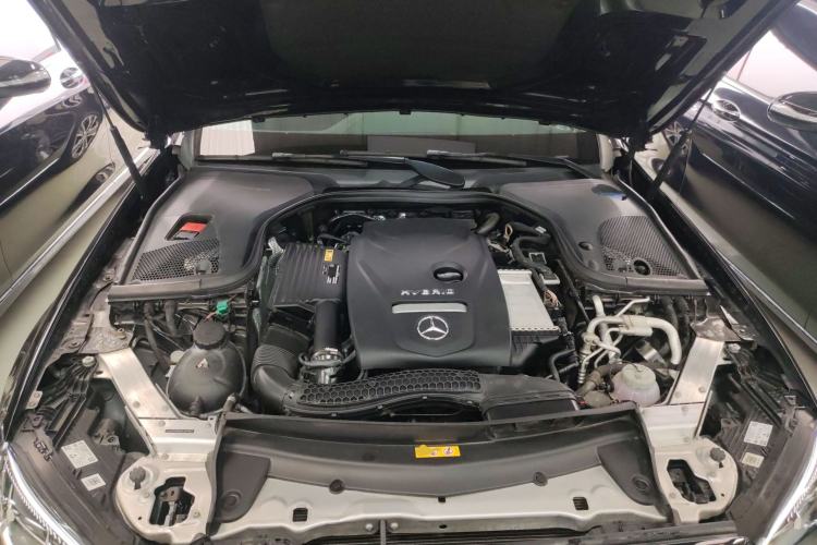 Used Mercedes-Benz E-Class New Energy 2022 Restyled E 350 e L Plug-in Hybrid Sports Sedan Engine Bay