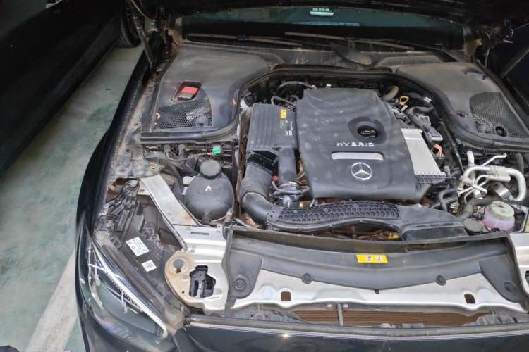 Used Mercedes-Benz E-Class New Energy 2022 Restyled E 350 e L Plug-in Hybrid Sports Sedan Engine Bay Right