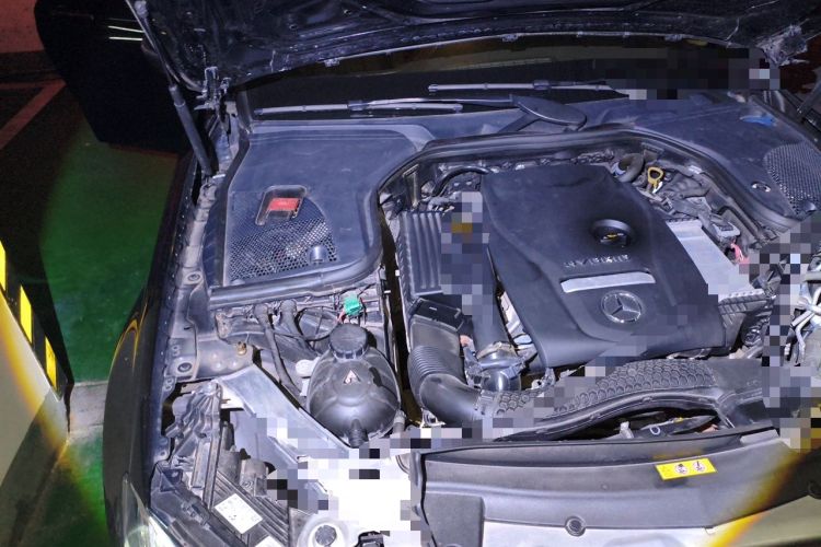 Used Mercedes-Benz E-Class New Energy 2022 Restyled E 350 e L Plug-in Hybrid Sedan Engine Bay Right