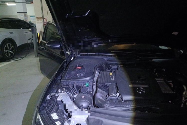 Used Mercedes-Benz E-Class New Energy 2022 Second Facelift E 350 e L Plug-in Hybrid Sedan Engine Bay Right