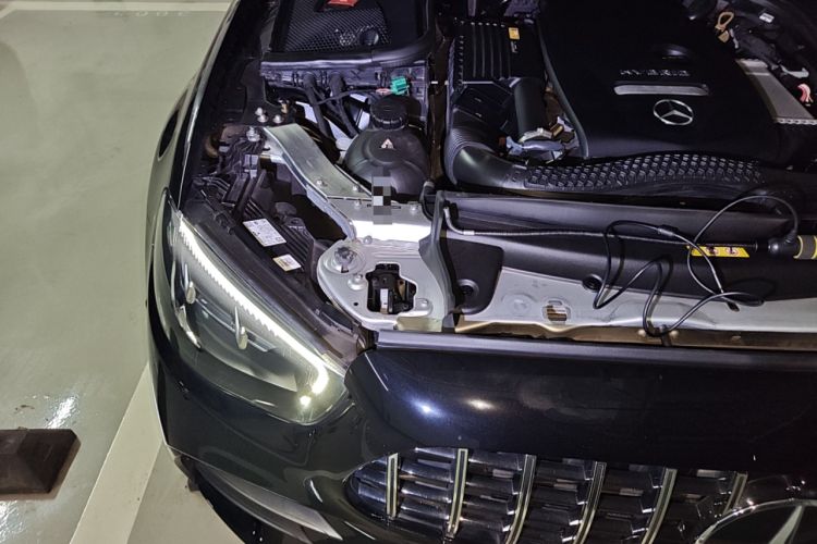 Used Mercedes-Benz E-Class New Energy 2022 Restyled E 350 e L Plug-in Hybrid Sports Sedan Engine Bay Right