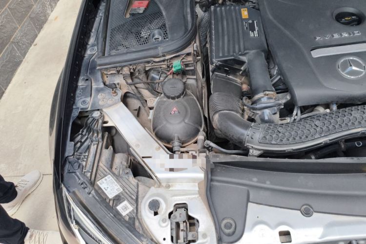 Used Mercedes-Benz E-Class New Energy 2022 E 350 e L Plug-in Hybrid Sedan Engine Bay Right