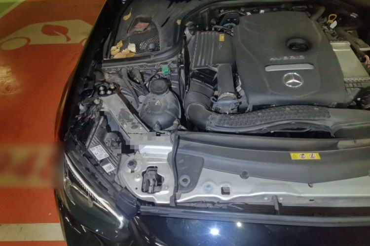 Used Mercedes-Benz E-Class New Energy 2022 Second Facelift E 350 e L Plug-in Hybrid Sports Sedan Engine Bay Right