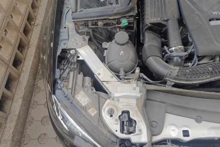Used Mercedes-Benz E-Class New Energy 2022 Facelift E 350 e L Plug-in Hybrid Sedan Engine Bay Right