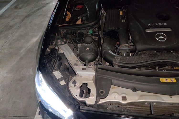 Used Mercedes-Benz E-Class New Energy 2022 Second Facelift E 350 e L Plug-in Hybrid Sports Sedan Engine Bay Right