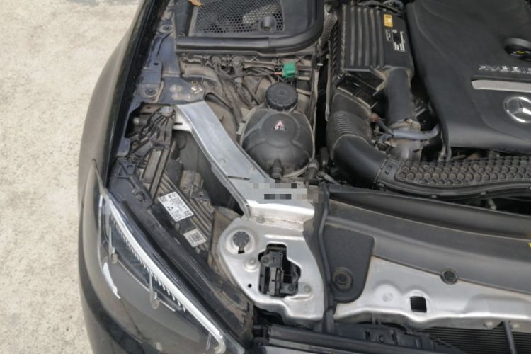 Used Mercedes-Benz E-Class New Energy 2022 Second Facelift E 350 e L Plug-in Hybrid Sedan Engine Bay Right