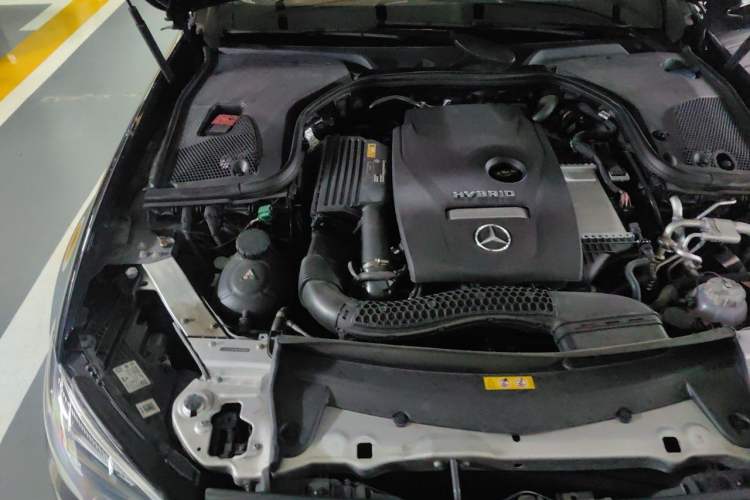 Used Mercedes-Benz E-Class New Energy 2022 E 350 e L Plug-in Hybrid Sports Sedan Engine Bay Right