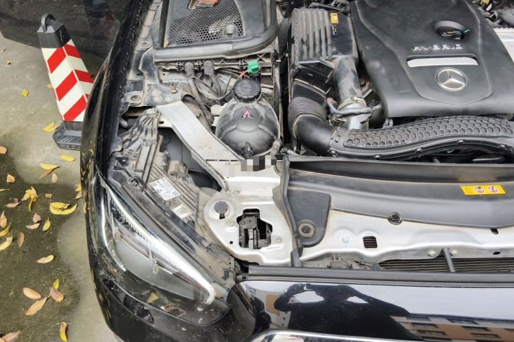 Used Mercedes-Benz E-Class New Energy 2022 Second Facelift E 350 e L Plug-in Hybrid Sedan Engine Bay Right