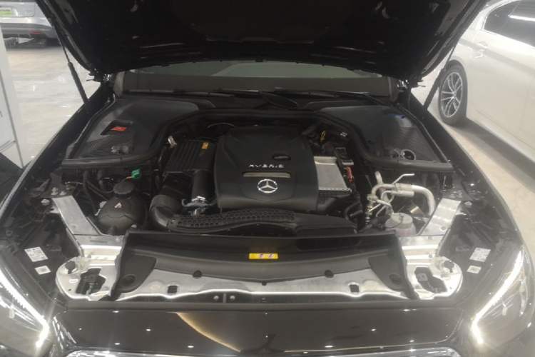 Used Mercedes-Benz E-Class New Energy 2022 E 350 e L Plug-in Hybrid Sedan Engine Bay