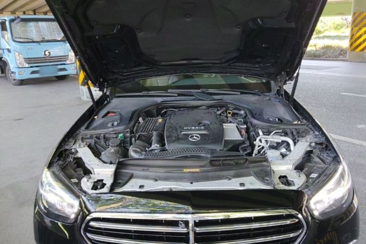 Used Mercedes-Benz E-Class New Energy 2022 Second Facelift E 350 e L Plug-in Hybrid Sports Sedan Engine Bay