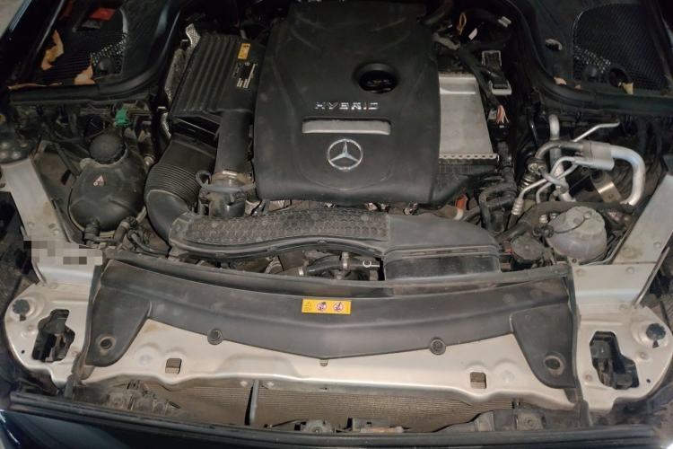 Used Mercedes-Benz E-Class New Energy 2022 Second Facelift E 350 e L Plug-in Hybrid Sports Sedan Engine Bay