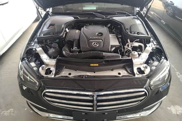 Used Mercedes-Benz E-Class New Energy 2022 E 350 e L Plug-in Hybrid Sports Sedan Engine Bay
