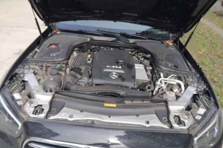 Used Mercedes-Benz E-Class New Energy 2022 Second Facelift E 350 e L Plug-in Hybrid Sedan Engine Bay