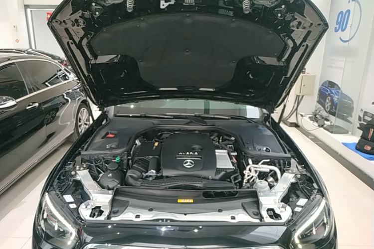 Used Mercedes-Benz E-Class New Energy 2022 Facelift E 350 e L Plug-in Hybrid Sedan Engine Bay
