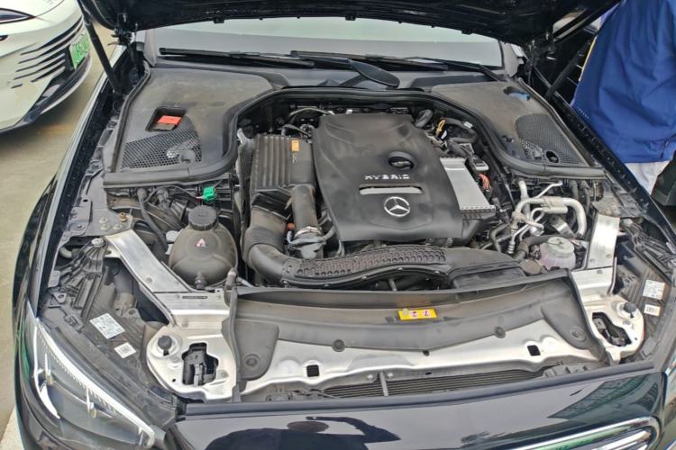 Used Mercedes-Benz E-Class New Energy 2022 Second Facelift E 350 e L Plug-in Hybrid Sedan Engine Bay