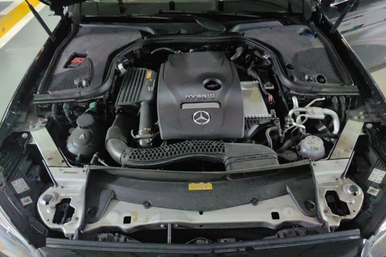 Used Mercedes-Benz E-Class New Energy 2022 E 350 e L Plug-in Hybrid Sports Sedan Engine Bay