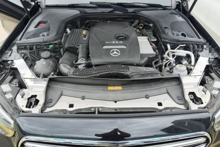 Used Mercedes-Benz E-Class New Energy 2022 Restyled E 350 e L Plug-in Hybrid Sedan Engine Bay